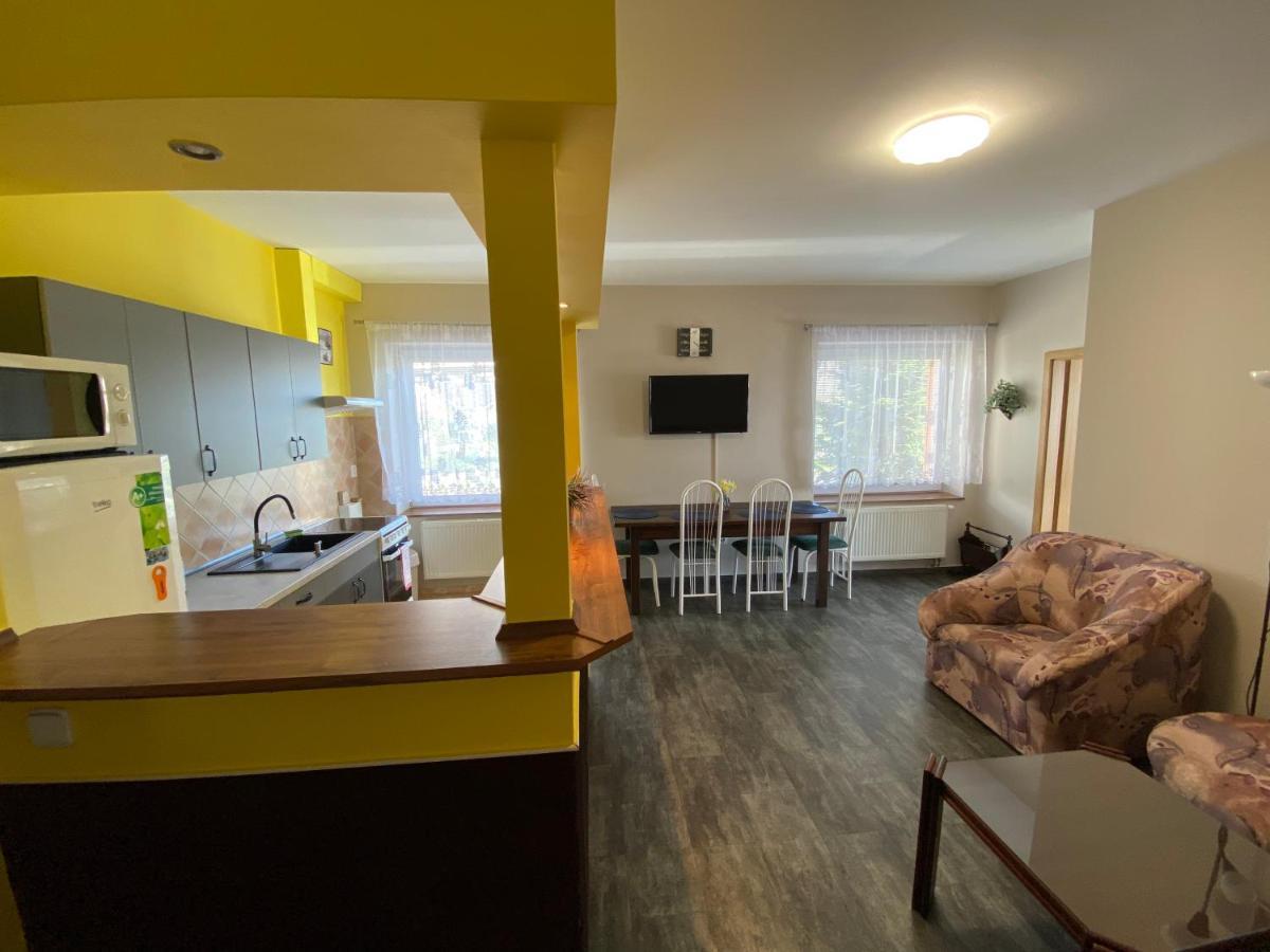 Apartment Martinec Nové Město nad Metují Bagian luar foto